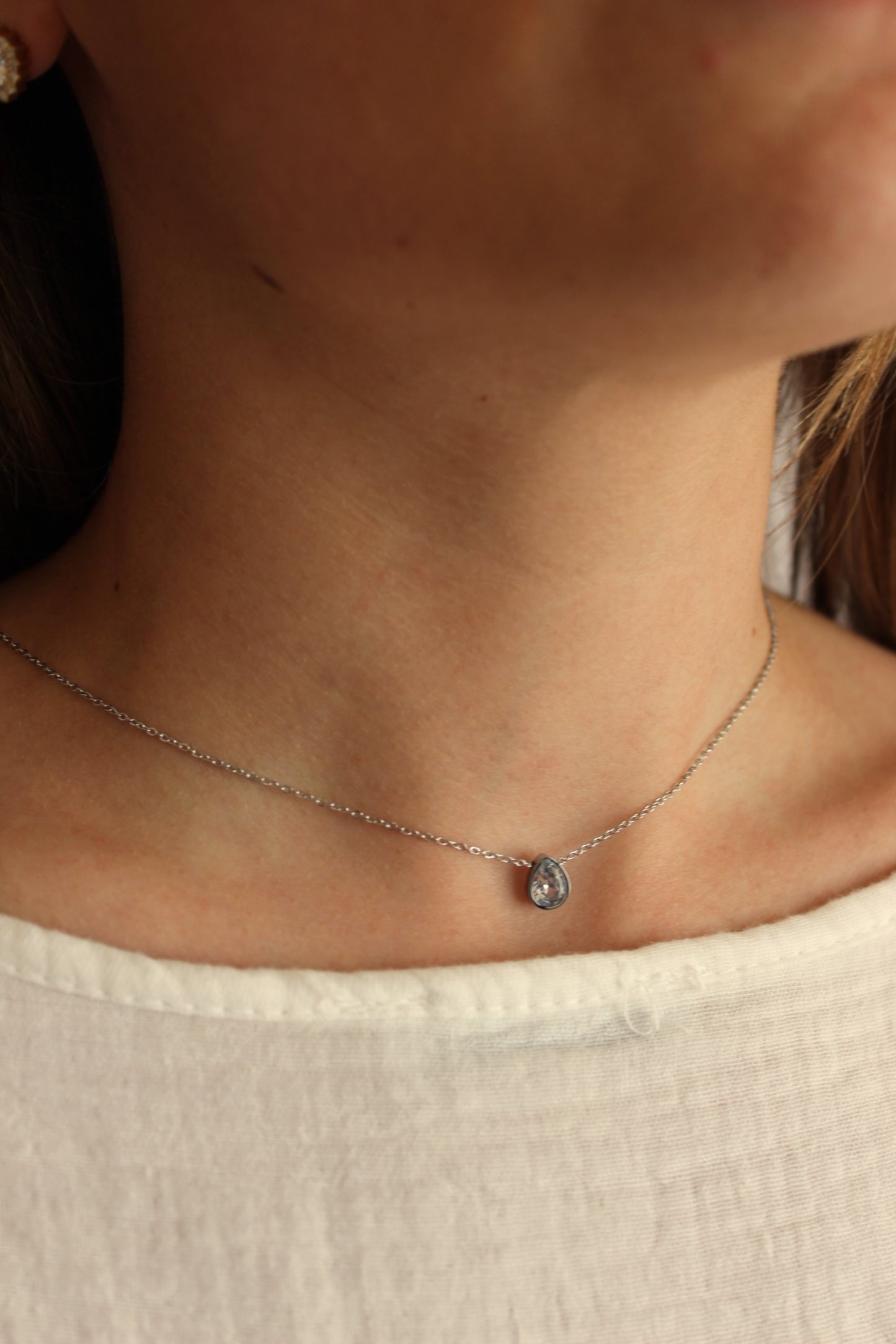 Collier de dos Thémis