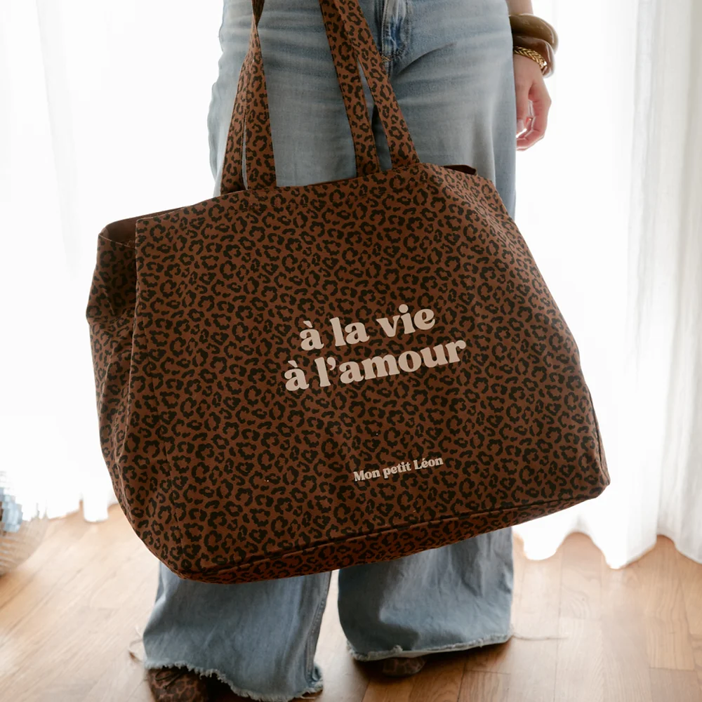 Cabas XXL léopard "À la vie, à l'amour"