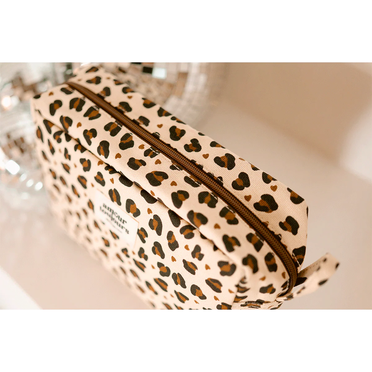 Trousse de toilette léopard coeur "Amour toujours"