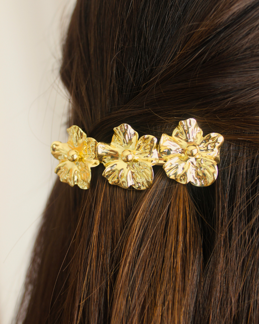 Barrette Lady