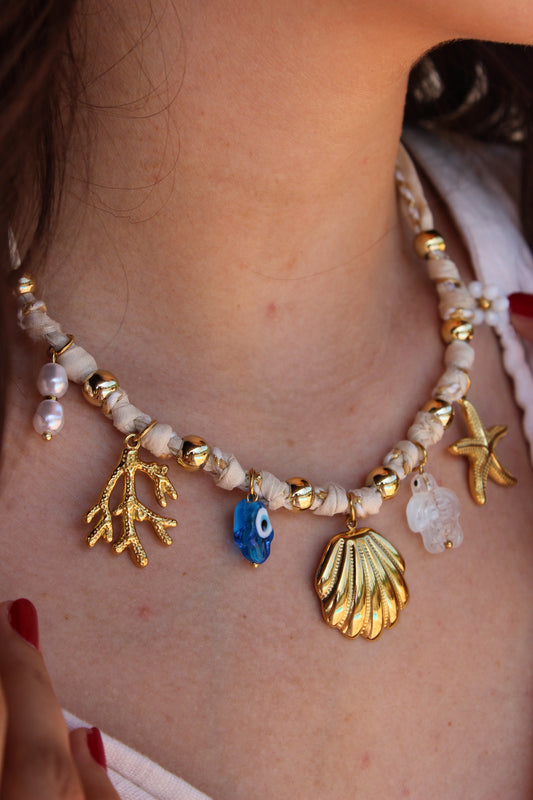 Collier Mahana