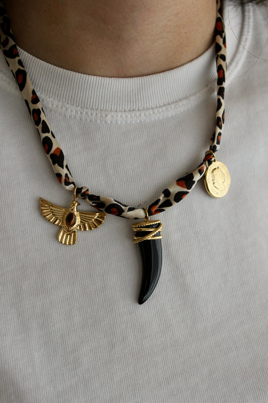 Collier Java