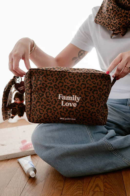 Trousse de toilette léopard "Family Love"